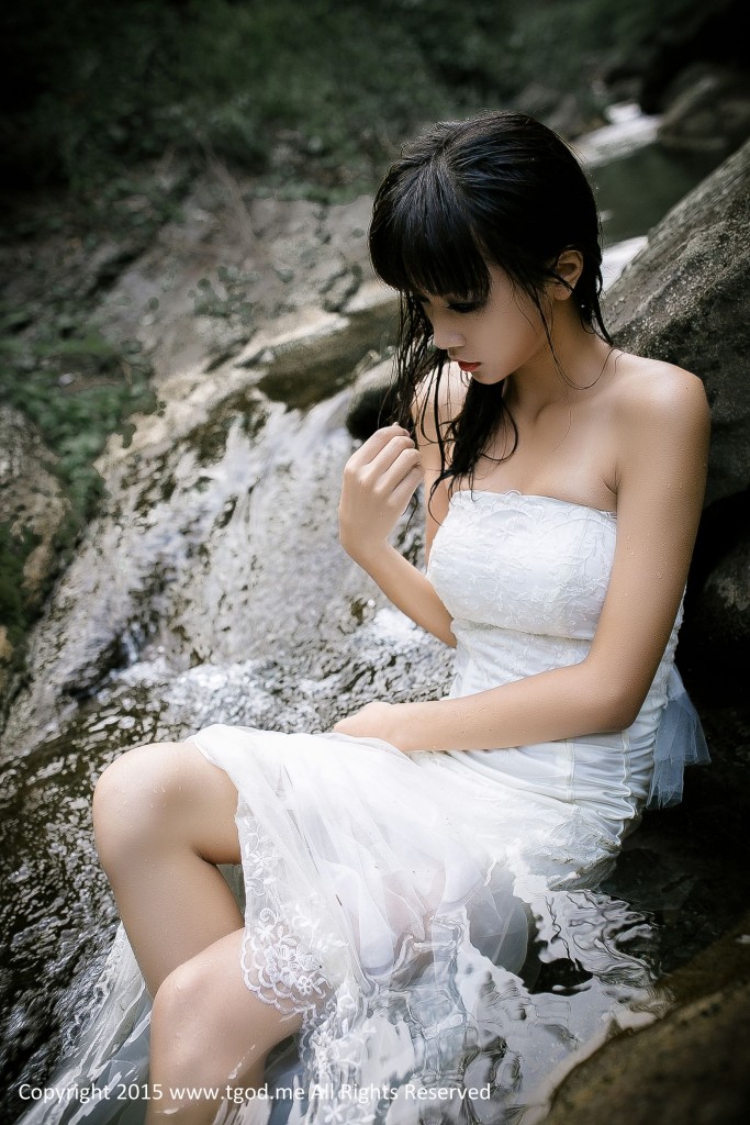  白色也能 讓女人更出色