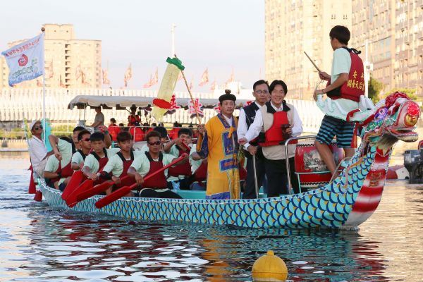 image1635919003439957988