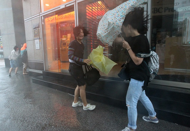 強烈颱風尼伯特要來–從今天下午2時到明天下午2時 起7縣市有超大豪雨
