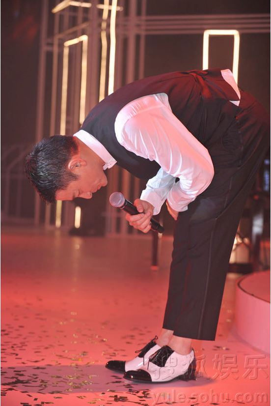 2013.9.27日 劉德華50歲生日席開138桌“素食宴”